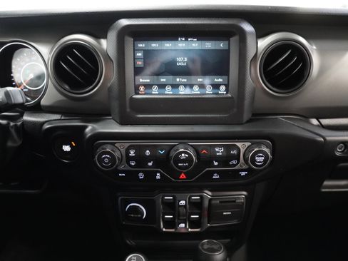 Used 2022 Jeep Wrangler Unlimited Sport AWD/4WD image 22
