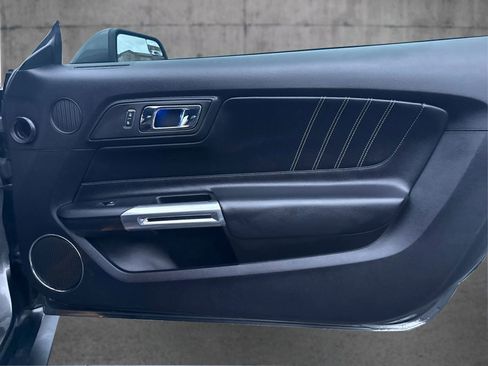 Used 2015 Ford Mustang Premium RWD image 21