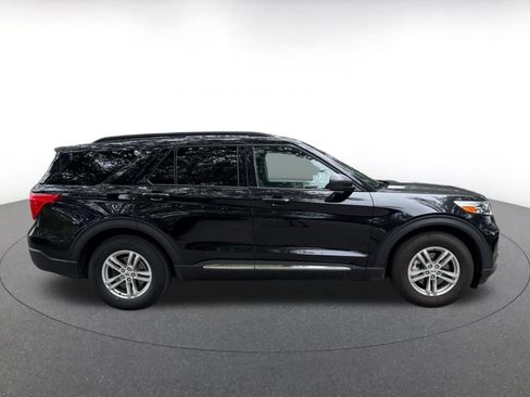 Used 2023 Ford Explorer XLT w/ Equipment Group 202A RWD image 14