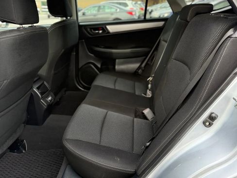 Used 2018 Subaru Outback 2.5i Premium image 15