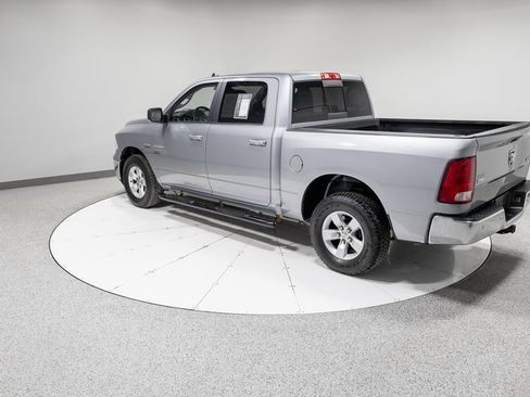 Used 2020 RAM 1500 Classic SLT w/ Luxury Group image 35