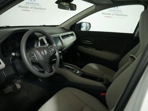 Used 2022 Honda HR-V EX image 16