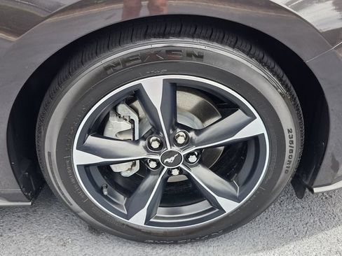 Used 2022 Ford Mustang Coupe RWD image 8