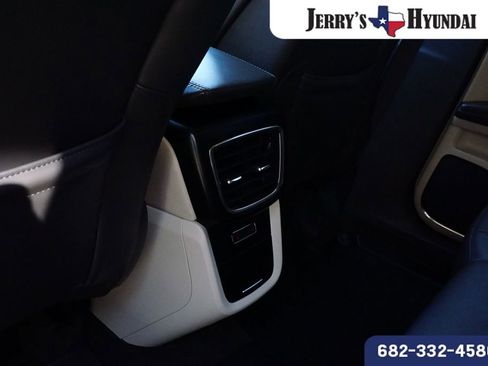 Used 2020 Lincoln Nautilus Reserve w/ Equipment Group 201A image 21