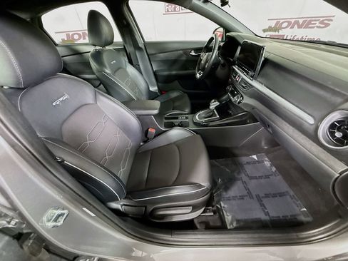 Used 2023 Kia Forte GT-Line w/ GT-Line Technology Package FWD image 29