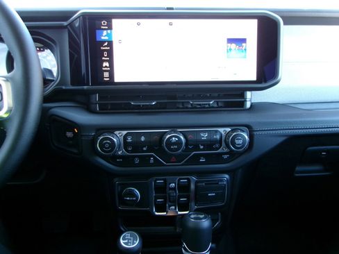 New 2025 Jeep Wrangler Unlimited Sahara image 14