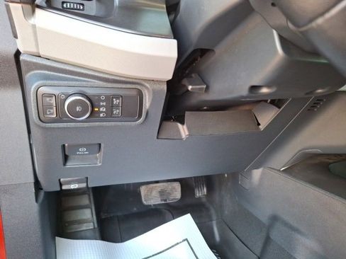 Used 2022 Ford Bronco Badlands image 14