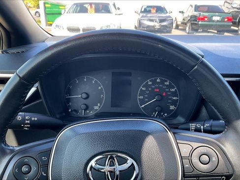 Used 2024 Toyota Corolla SE w/ SE Premium Package FWD image 17