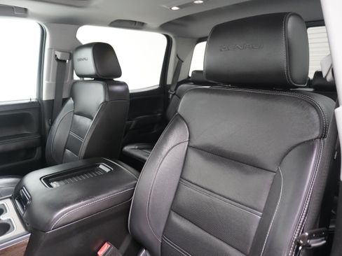 Used 2019 GMC Sierra 2500 Denali w/ Duramax Plus Package AWD/4WD image 9