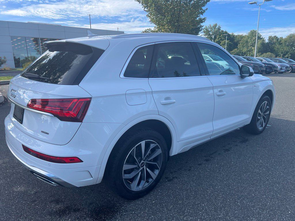 Used 2023 Audi Q5 2.0T Premium Plus w/ Premium Plus Package AWD/4WD image 4