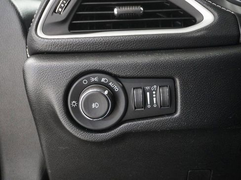 New 2026 Chrysler Pacifica Select image 21