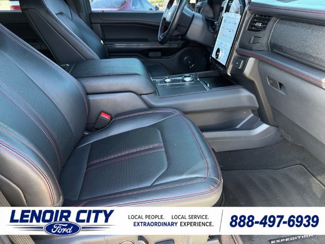 Used 2024 Ford Expedition Limited AWD/4WD image 13
