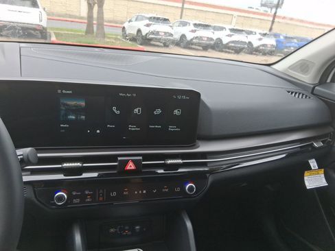 New 2026 Kia Sportage EX FWD image 9