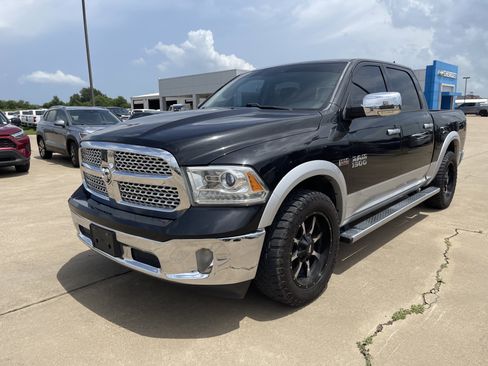 Used 2016 RAM 1500 Laramie RWD image 8