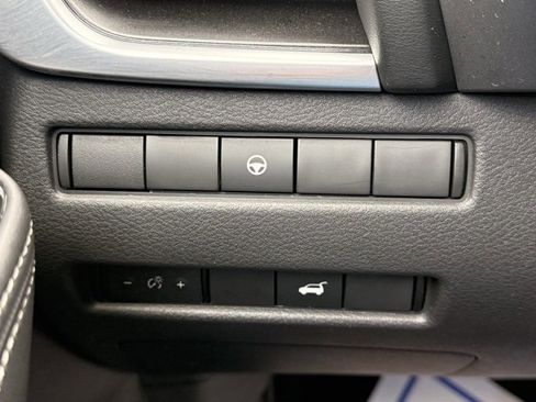 Certified 2023 Nissan Rogue SV w/ SV Premium Package image 33