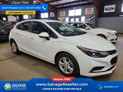 Used 2018 Chevrolet Cruze LT w/ Convenience Package FWD image 5