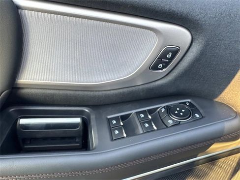 New 2025 Ford Expedition Active image 23