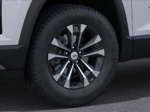 New 2026 Chevrolet Equinox LT FWD image 10