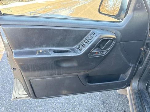 Used 2002 Jeep Grand Cherokee Laredo image 15