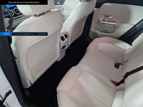 Used 2025 Mercedes-Benz GLA 250 4MATIC image 14