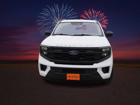Certified 2025 Ford Expedition Active AWD/4WD image 12