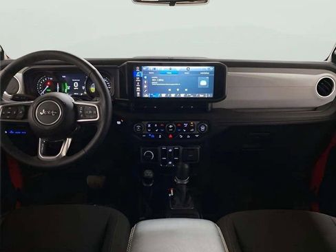 Used 2025 Jeep Wrangler Unlimited Sahara w/ Safety Group image 12