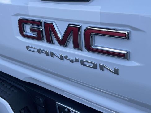 New 2026 GMC Canyon Elevation w/ Convenience Package image 28