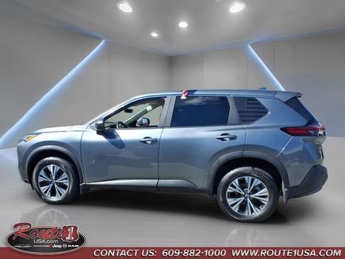 Used 2023 Nissan Rogue SV image 5