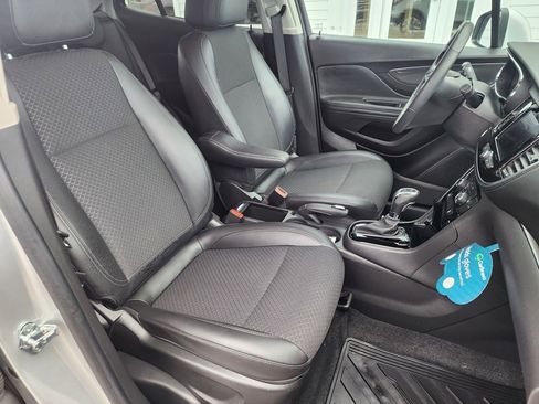 Certified 2022 Buick Encore Preferred image 20