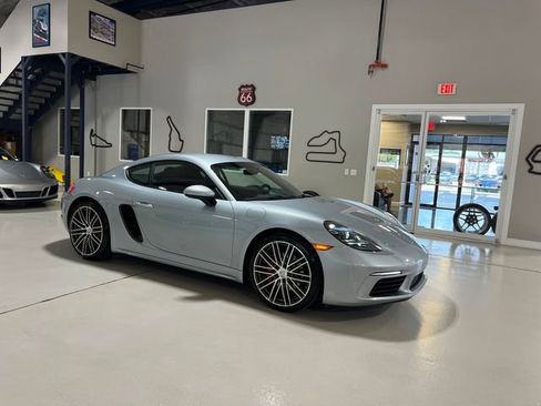 Used 2021 Porsche 718 Cayman S RWD image 49