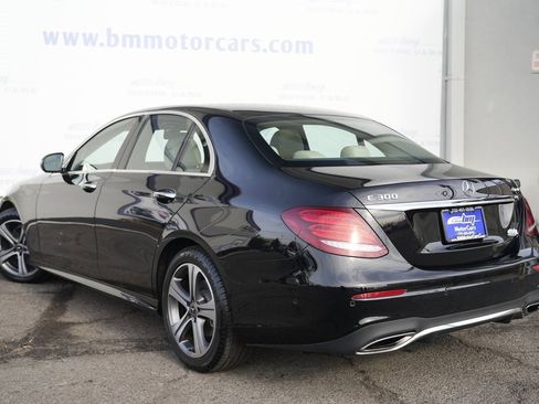 Used 2019 Mercedes-Benz E 300 4MATIC w/ Premium 1 Package image 4