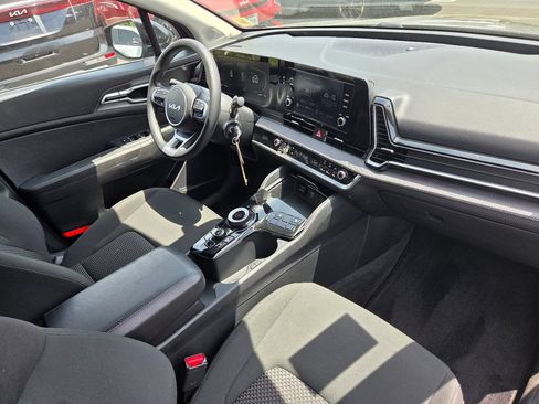 Used 2023 Kia Sportage LX AWD/4WD image 24