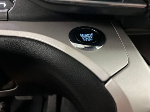Used 2023 Ford Explorer XLT w/ Equipment Group 202A AWD/4WD image 11