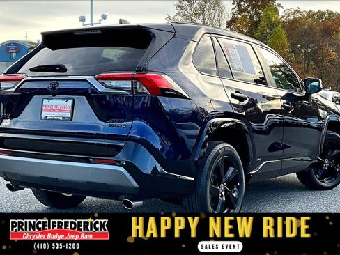 Used 2021 Toyota RAV4 XSE image 12