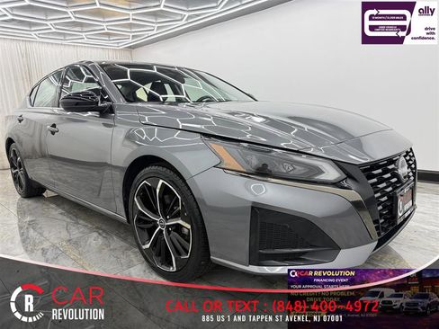 Used 2023 Nissan Altima 2.5 SR FWD image 1