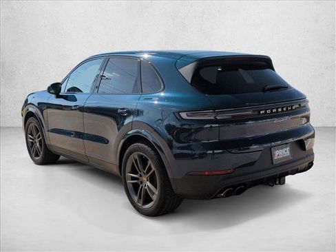 Used 2024 Porsche Cayenne S AWD/4WD image 8