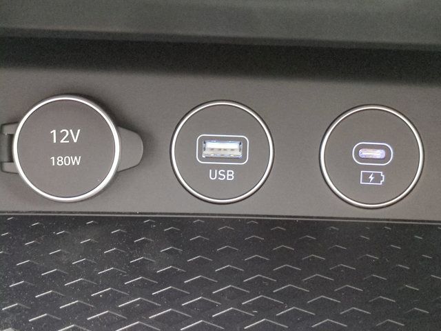 Certified 2026 Genesis G70 2.5T RWD image 27