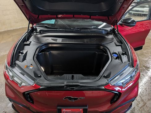 Used 2021 Ford Mustang Mach-E Premium image 5