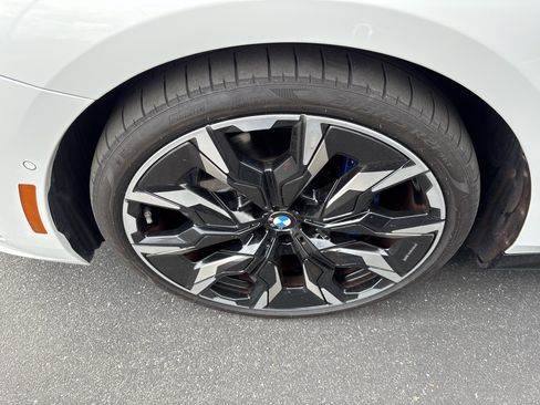 Certified 2024 BMW 530i w/ Executive Package image 35