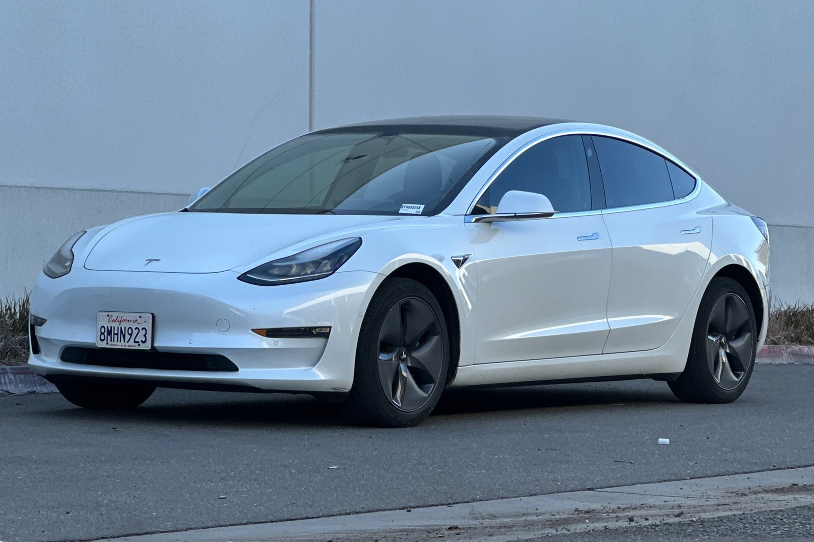 Used 2019 Tesla Model 3 Mid Range RWD image 8