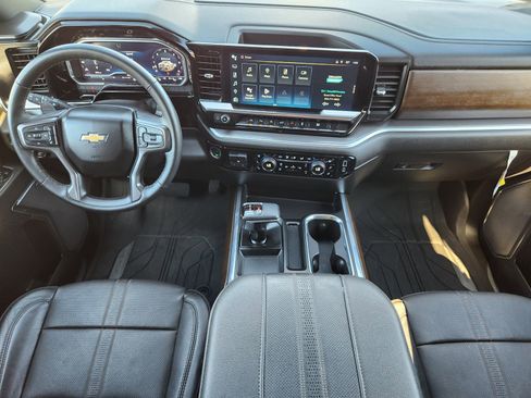 Used 2024 Chevrolet Silverado 1500 High Country w/ High Country Premium Package image 29