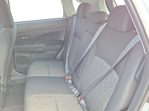 Used 2025 Mitsubishi Outlander Sport LE image 31