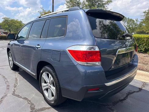 Used 2013 Toyota Highlander Limited AWD/4WD image 3