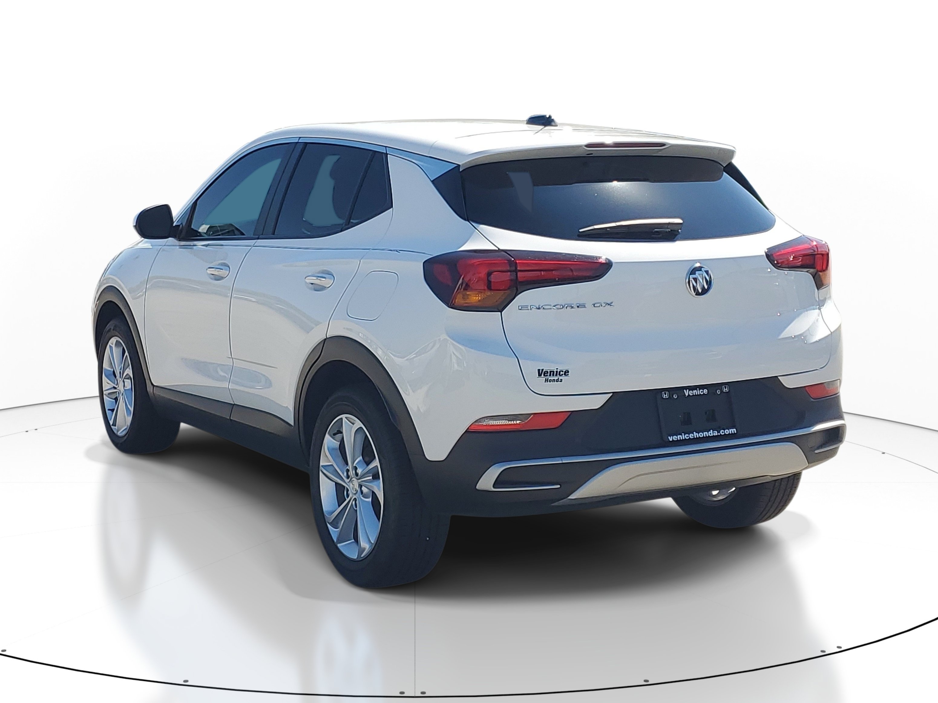 Used 2023 Buick Encore GX Preferred w/ Cold Weather Comfort Package FWD image 4