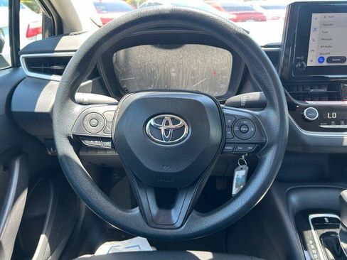 Used 2025 Toyota Corolla LE FWD image 10