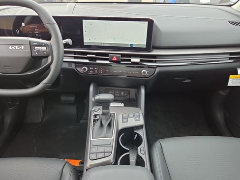 New 2026 Kia Sportage SX FWD image 10