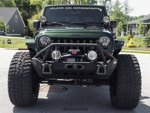 Used 2010 Jeep Wrangler Unlimited Rubicon w/ Dual Top Group AWD/4WD image 13