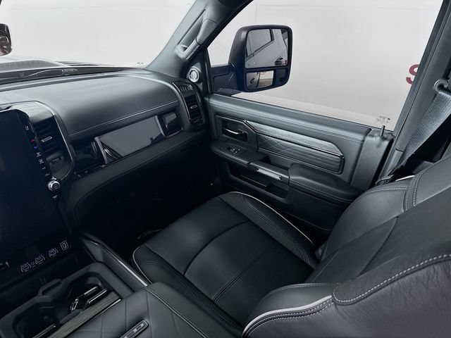 Used 2025 RAM 2500 Limited AWD/4WD image 24