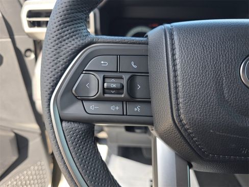 Certified 2025 Toyota Tacoma TRD Off-Road image 29