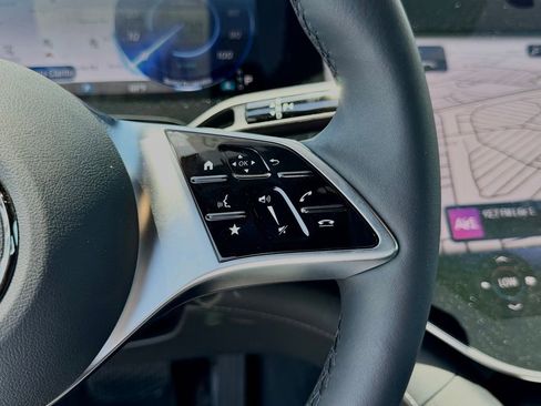 New 2025 Mercedes-Benz EQE 500 4MATIC Sedan image 23